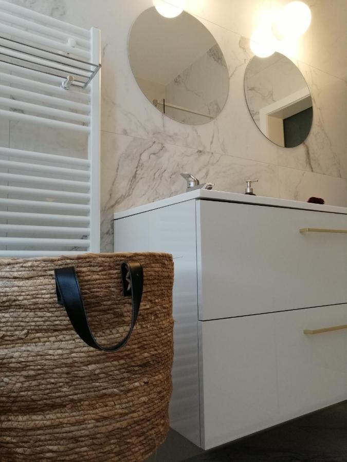 Large Apartment 800M From The Beach 90 Square Meters Ostenda Esterno foto